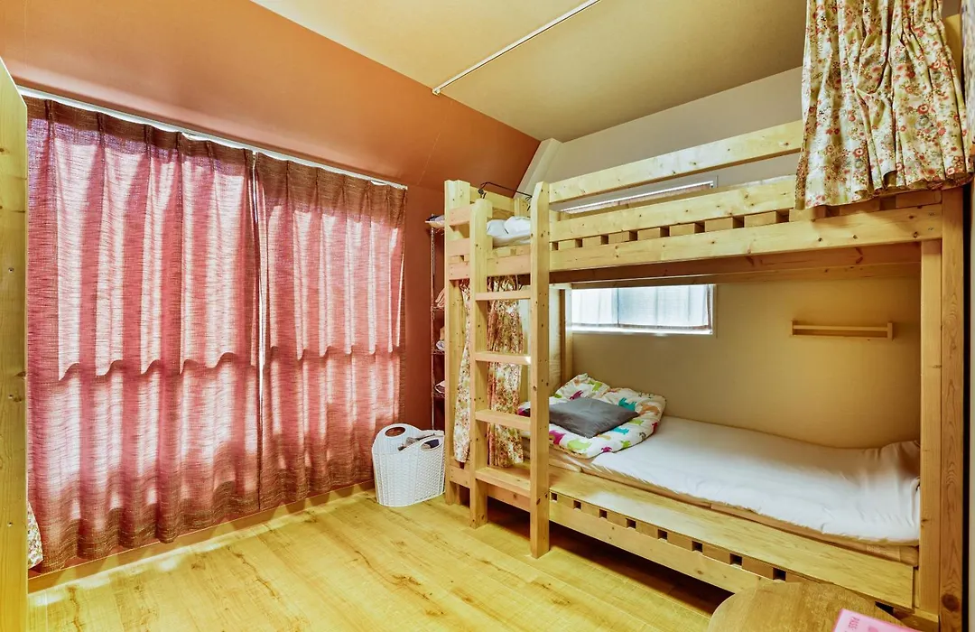Guesthouse Yours-1